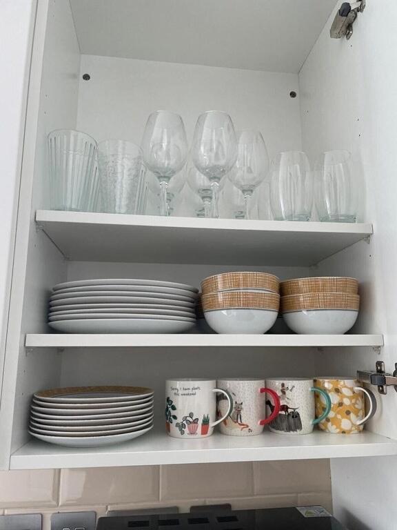 Spacious 2 Bed 2 Bath Apartment With Free Parking For 2 Cars And Underground Station Zone 2 For Quick Access To Central London Up To 10 Guests 외부 사진